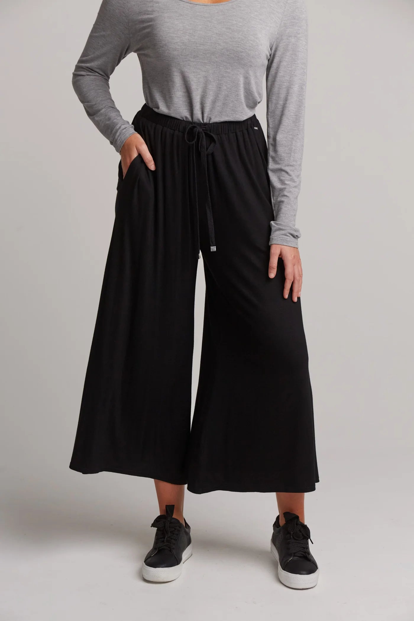 Eb & Ive Studio Jersey Tie Pant Ebony