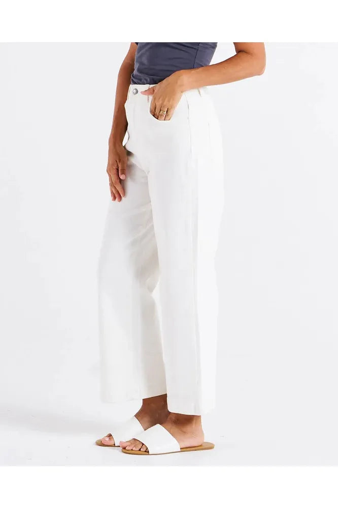 Betty Basics Winnie Jean White